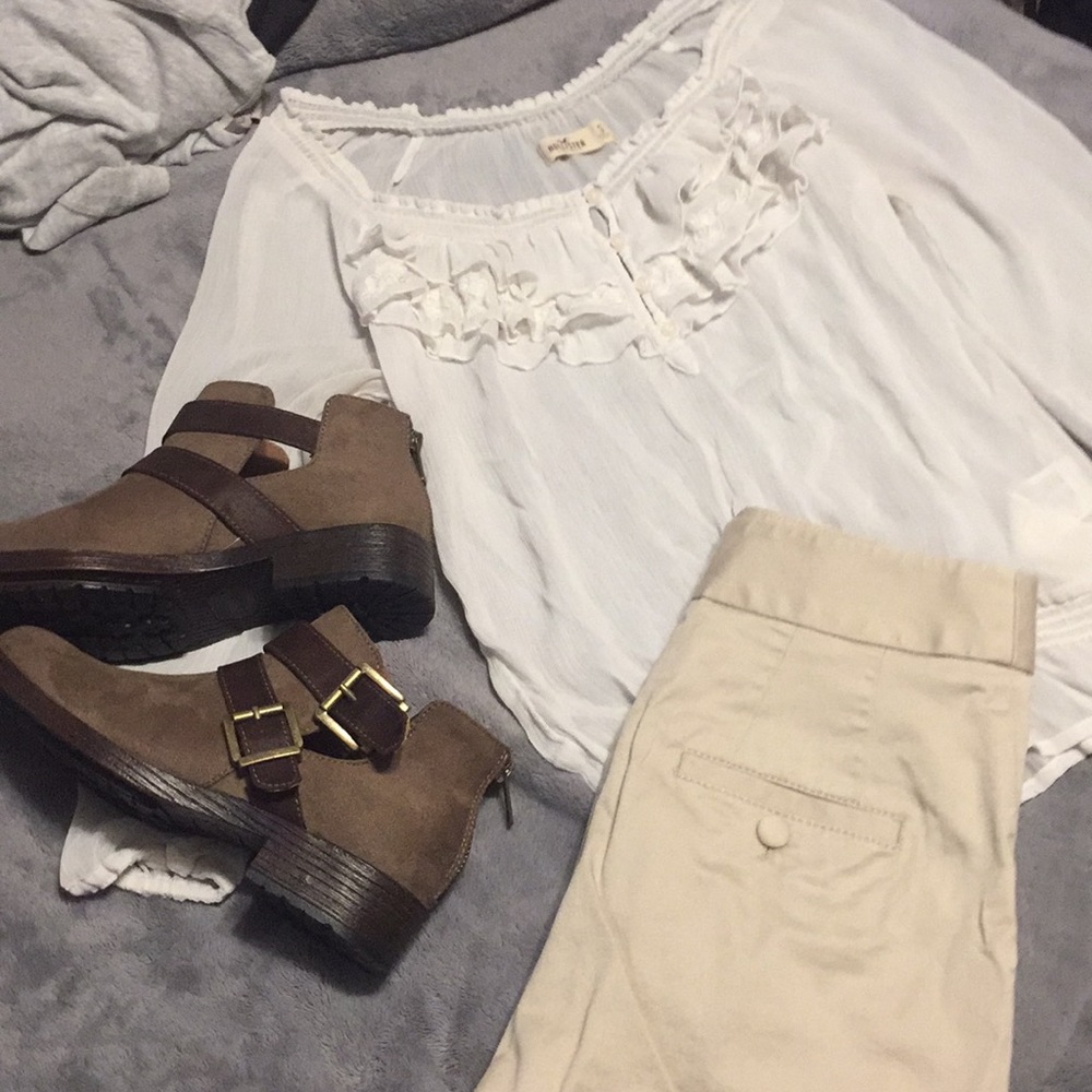 Adorable hollister blouse